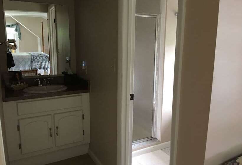 Genesee Country Inn B&b