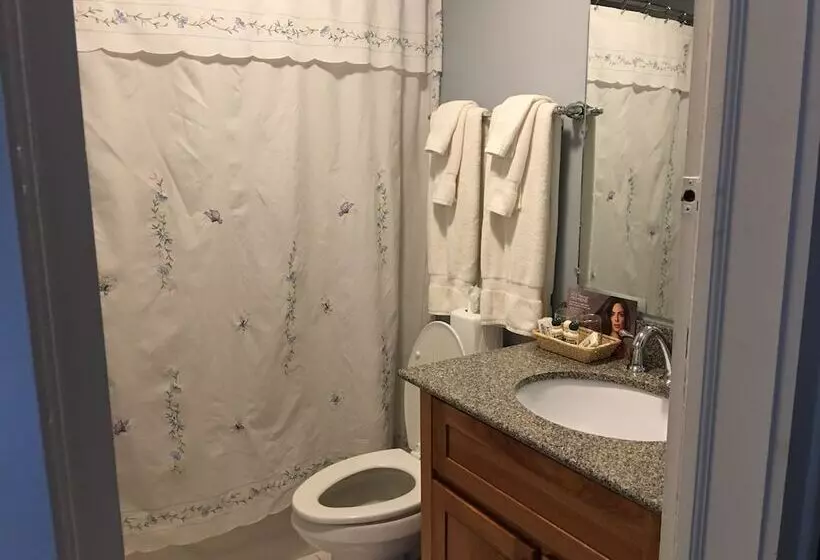 Genesee Country Inn B&b