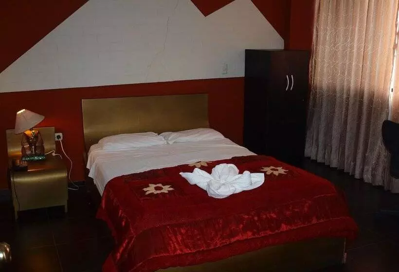 Hostal Isis