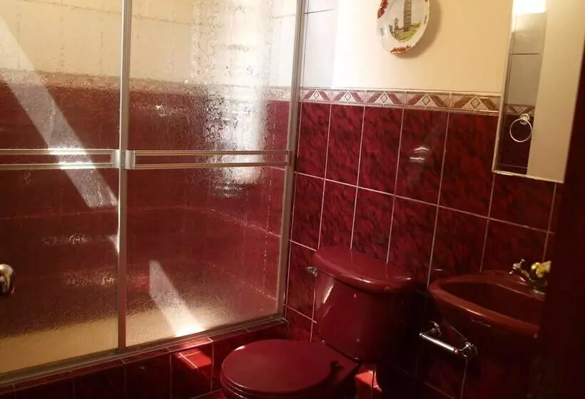Hostal Isis