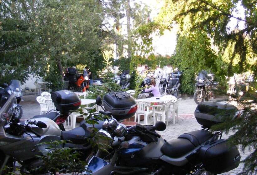 בית מלון כפרי Asikoglu