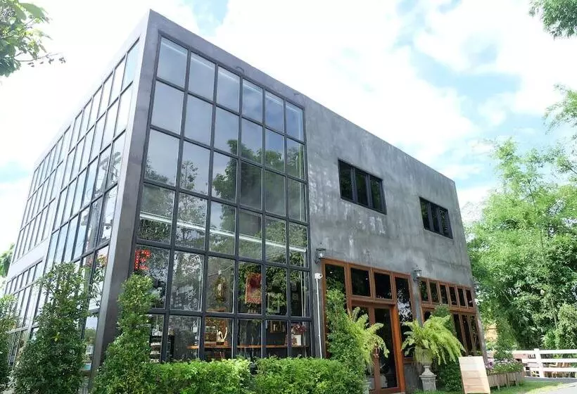 Hotelli Baan Ta Auan Resort