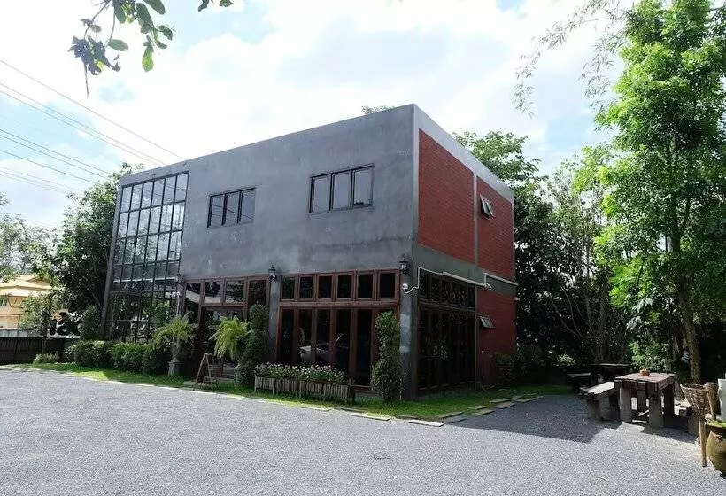 Hotelli Baan Ta Auan Resort