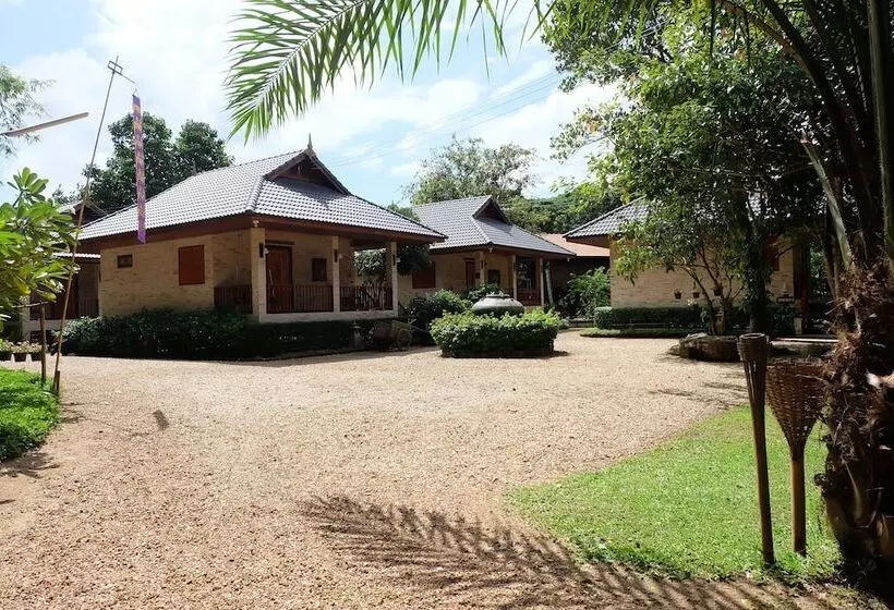 Hotelli Baan Ta Auan Resort