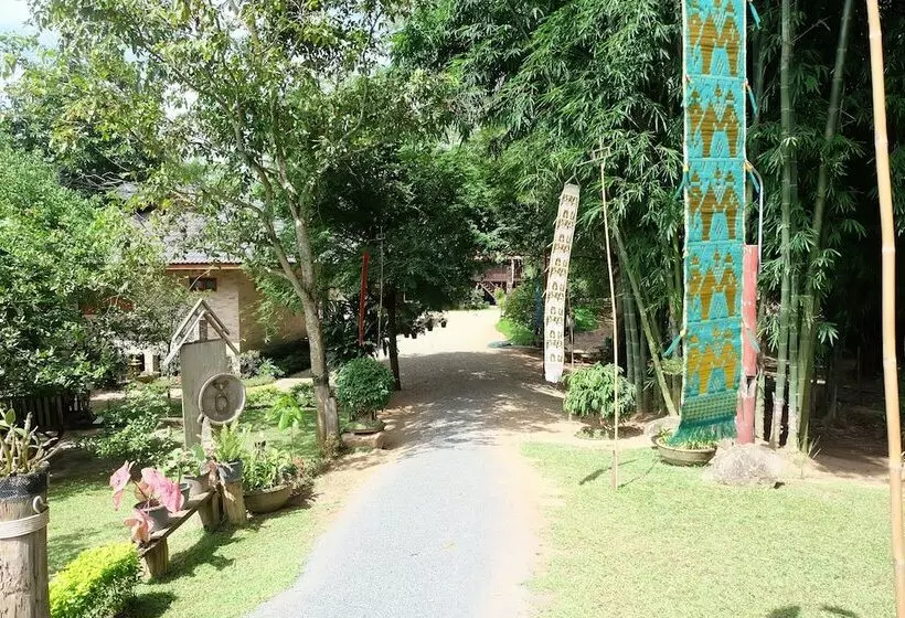 Hotelli Baan Ta Auan Resort