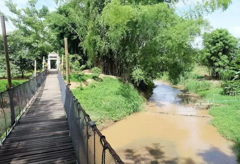 Hotelli Baan Ta Auan Resort