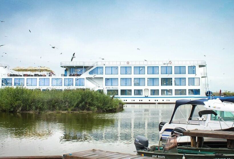 Отель Bella Marina