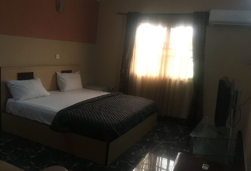 هتل Bucker S Palace