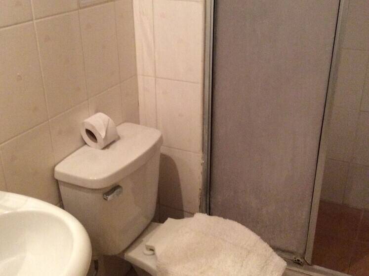 هتل Manuel Rodríguez Express