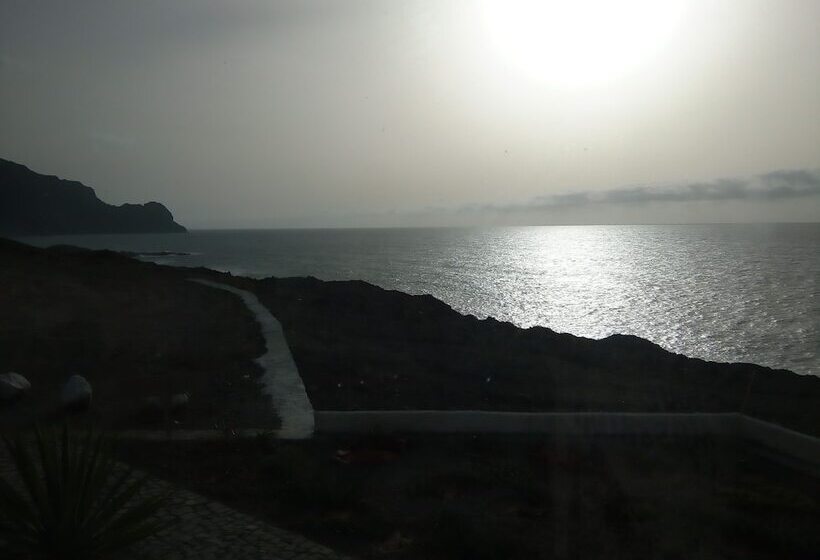 هتل Questel Bronq