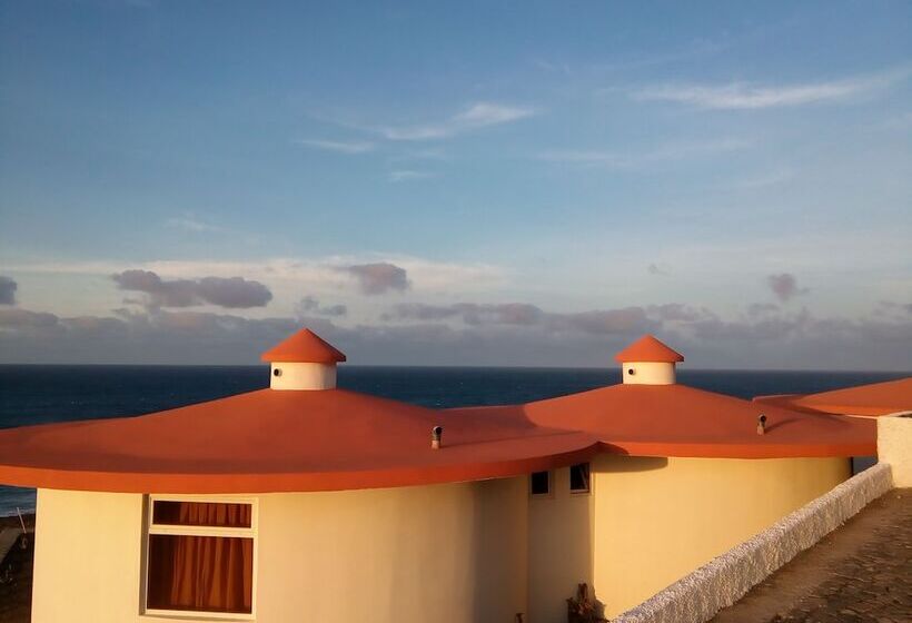 هتل Questel Bronq