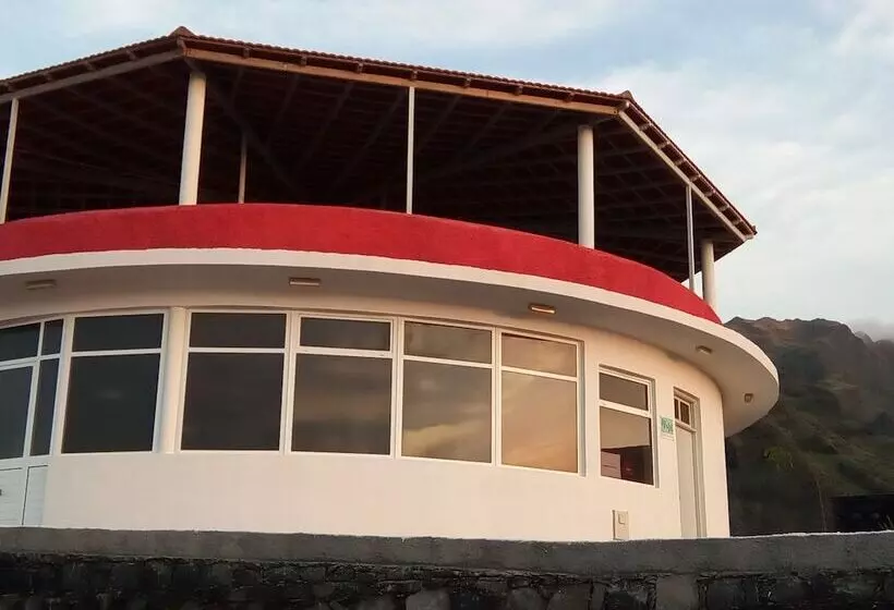 هتل Questel Bronq