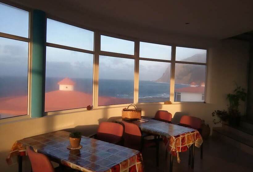 هتل Questel Bronq