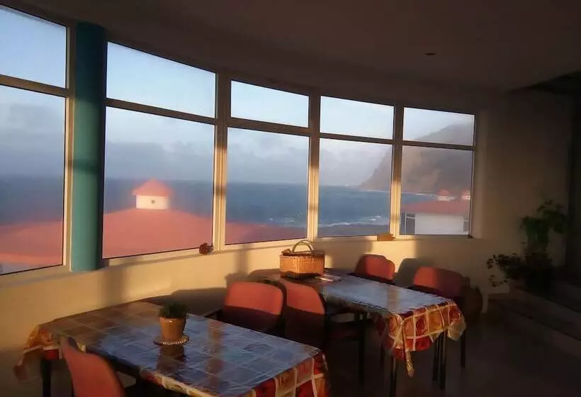 هتل Questel Bronq