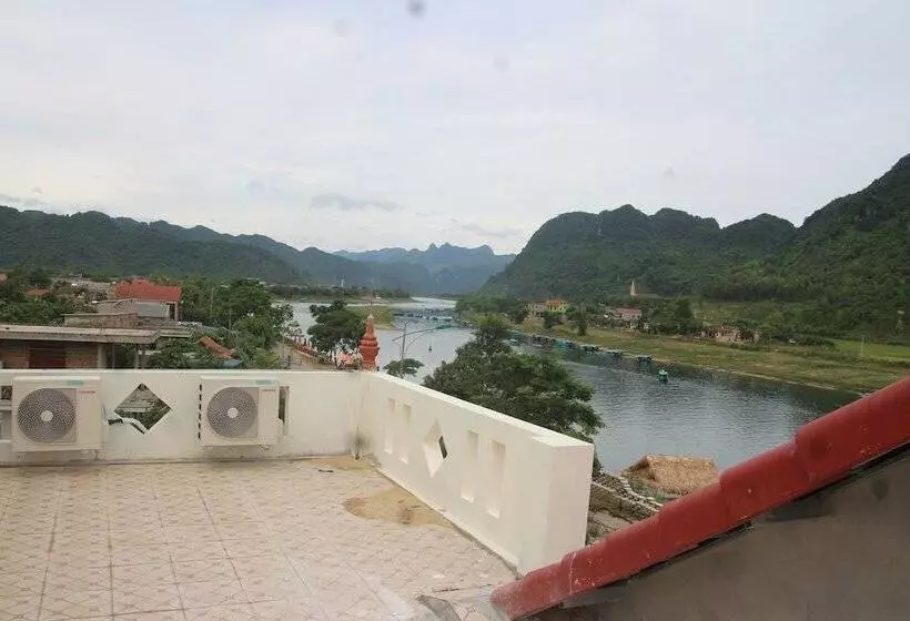 هتل Son Doong Riverside Homestay