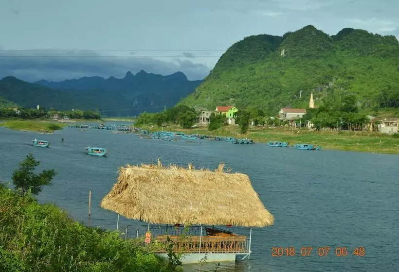 هتل Son Doong Riverside Homestay