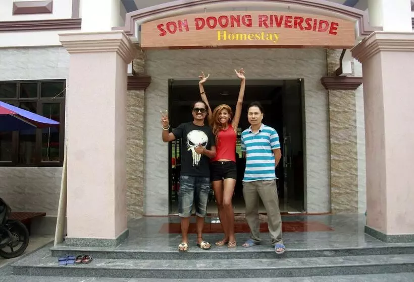 هتل Son Doong Riverside Homestay