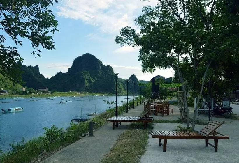 هتل Son Doong Riverside Homestay