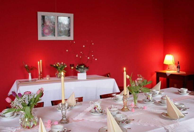 ペンション Gutshaus Gottin