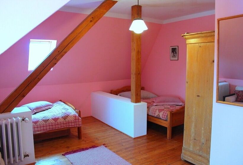 ペンション Gutshaus Gottin