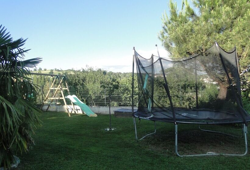 פנסיון La Maison Provençale