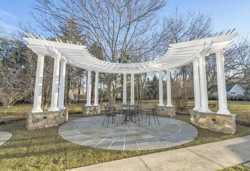 Majatalo Victorian Seasons Stirling