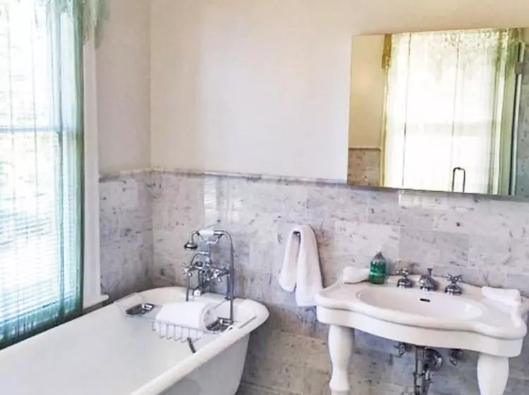 Majatalo Victorian Seasons Stirling