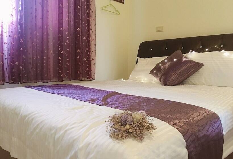 پانسیون White House