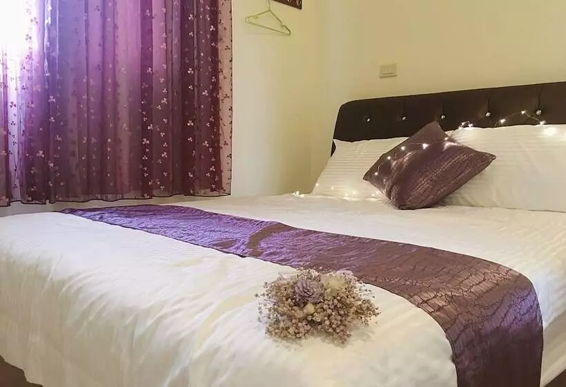 پانسیون White House