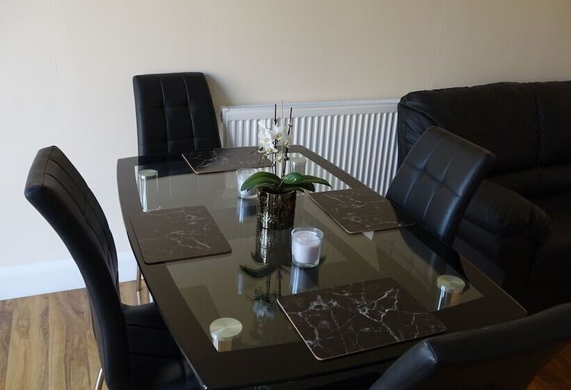 דירת נופש Heathrow Ensuite Rooms