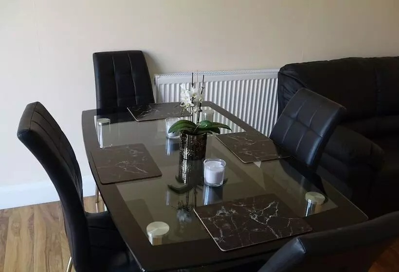 Residenssi Heathrow Ensuite Rooms