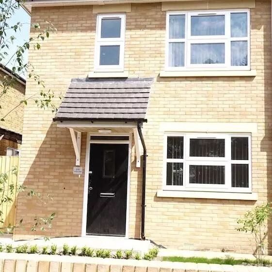 Residenssi Heathrow Ensuite Rooms