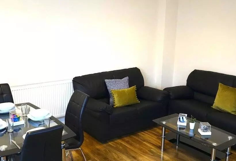 Residenssi Heathrow Ensuite Rooms