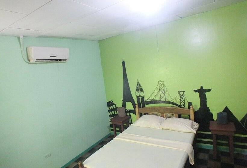 Hostal Flamenco S   Hostel