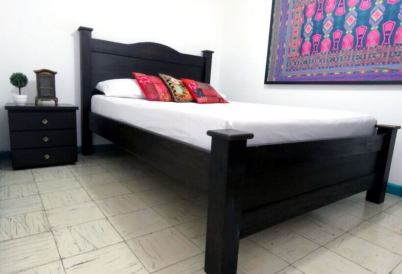 Hostal Pajara Pinta Hostel