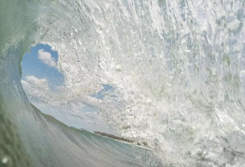 Hotelli 99 Surf Lodge