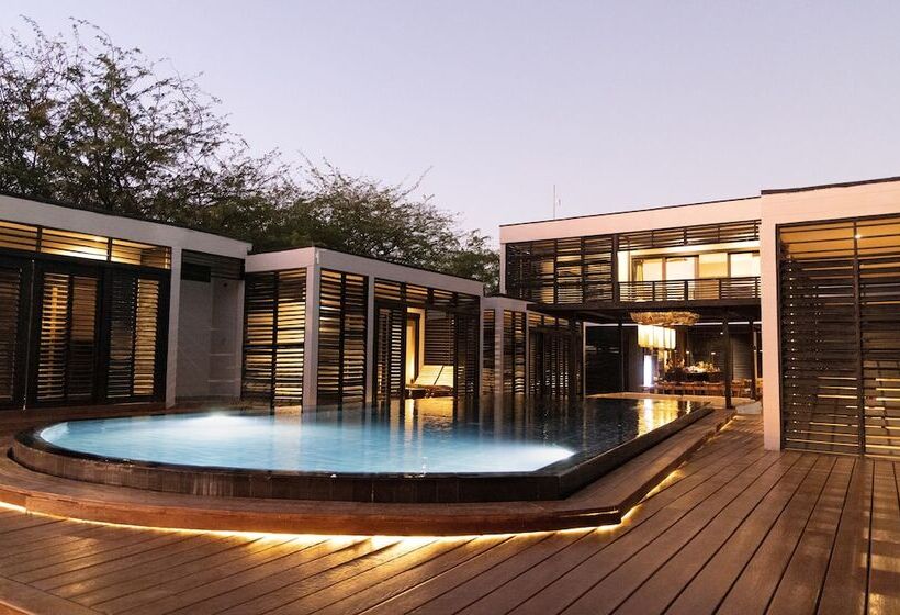 هتل 99 Surf Lodge