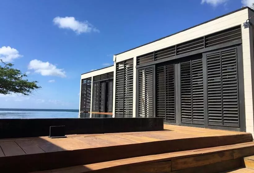 Hotelli 99 Surf Lodge