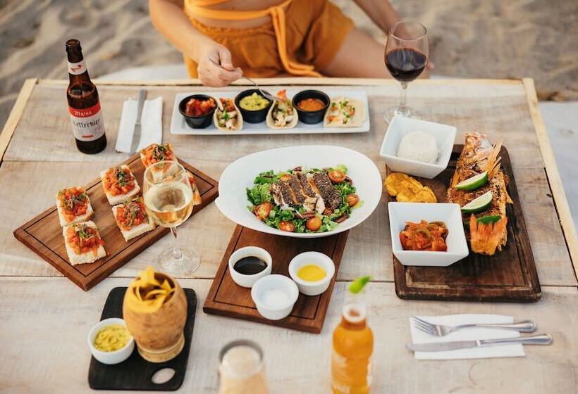 هتل 99 Surf Lodge