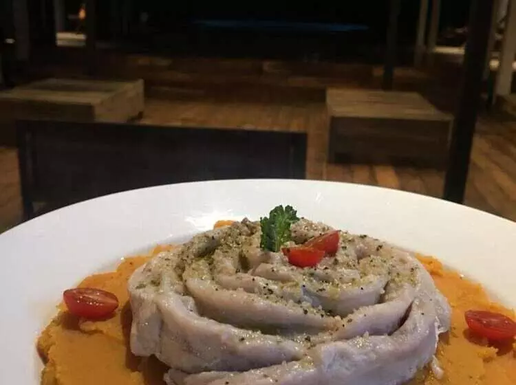 Hotelli 99 Surf Lodge