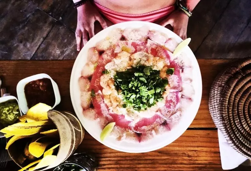 Hotelli 99 Surf Lodge