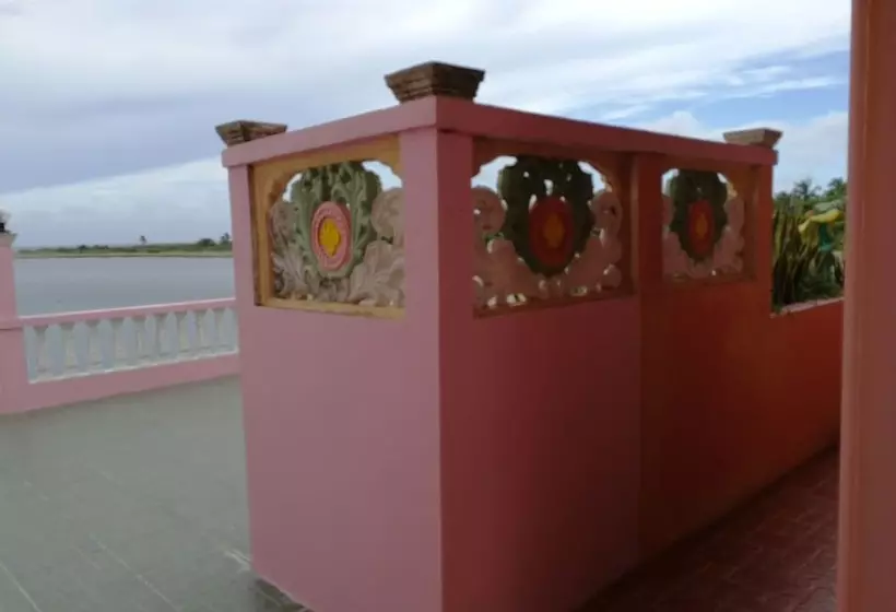 ホテル Beachview Pink Lodge
