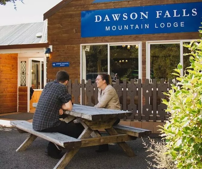 Hotelli Dawson Falls Mountain Lodge