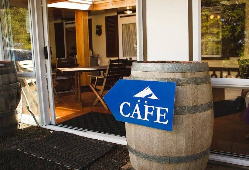 호텔 Dawson Falls Mountain Lodge