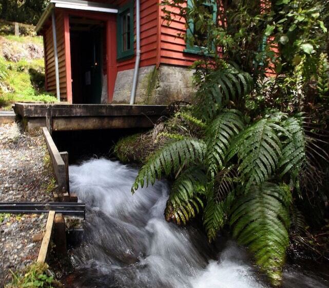 호텔 Dawson Falls Mountain Lodge