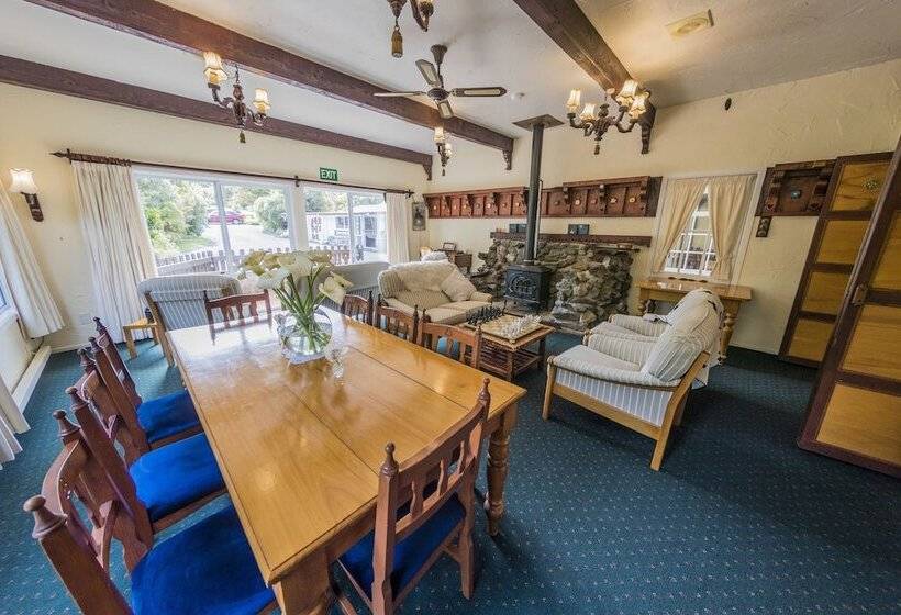 호텔 Dawson Falls Mountain Lodge