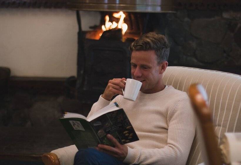 호텔 Dawson Falls Mountain Lodge