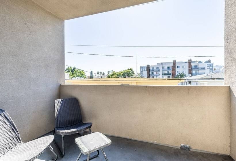 هتل Heaven On Midtown Fully Furnished Apts