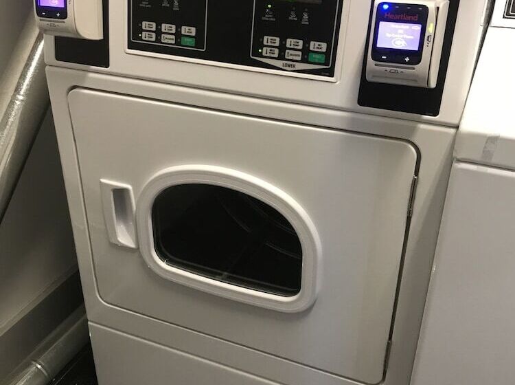 هتل Heaven On Midtown Fully Furnished Apts