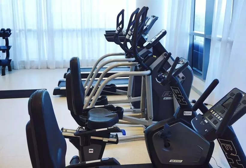 هتل Heaven On Midtown Fully Furnished Apts